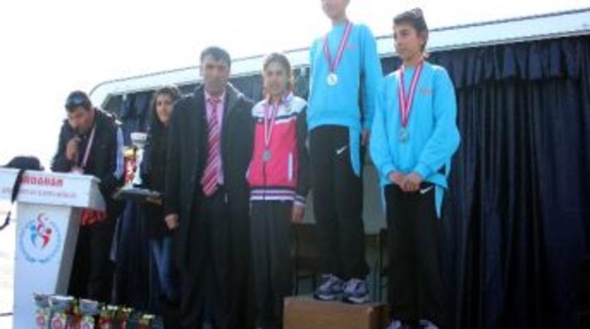 Okul Sporları Atletizm Yarışması Sona Erdi