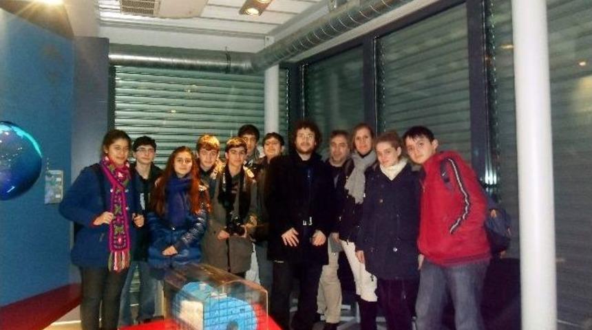 Balıkesirli Gen&ccedil;lerin Cern Keşfi