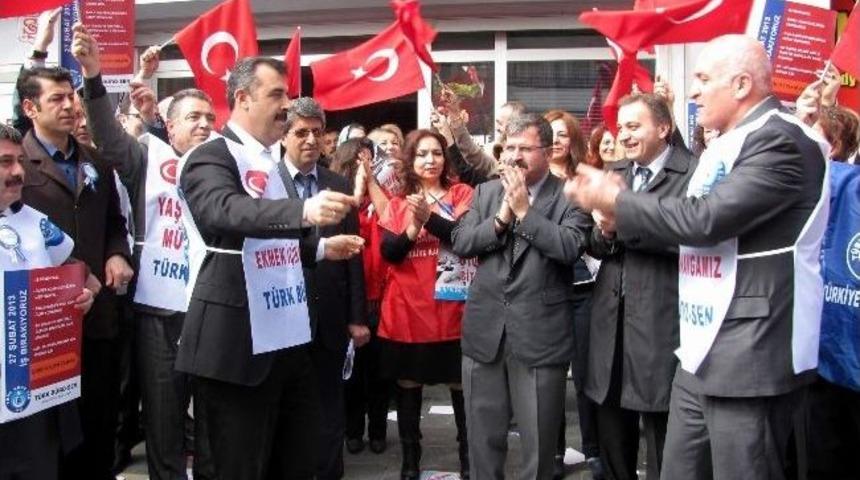 Sivas&rsquo;ta Memurlar Bir G&uuml;nl&uuml;k İş Bırakma Eylemi Yaptı