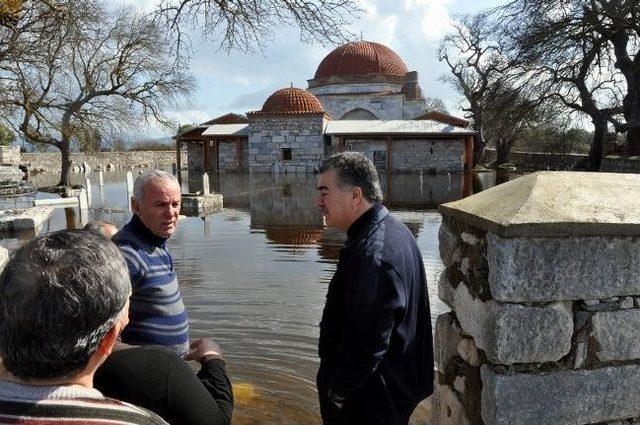 Vali Al, Taşkın Alanlarını İnceledi