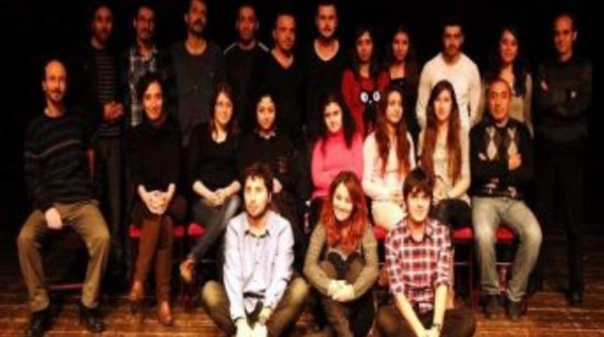 Aydın Şehir Tiyatrosu&rsquo;nda &Ccedil;alışmalar Devam Ediyor