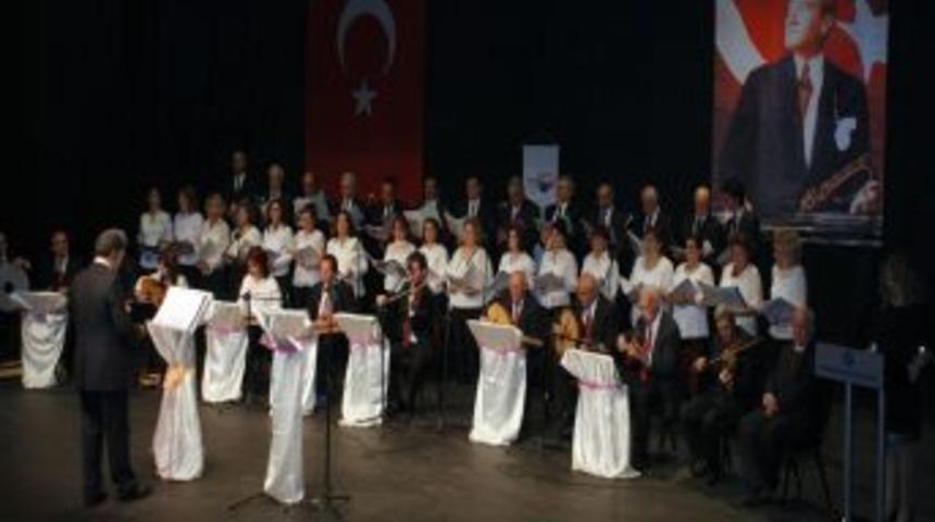 ATB T&uuml;rk Sanat M&uuml;ziği Korosu Konserine Yoğun Ilgi