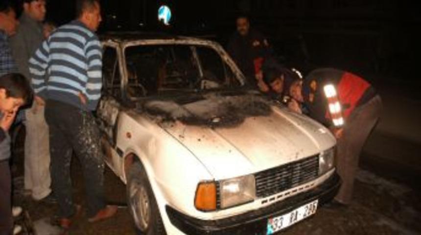 Yanan Aracından Son Anda Atladı