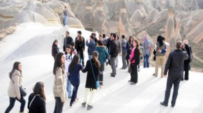 Tarsuslu &Ouml;ğrenciler Kapadokya&rsquo;yı Gezdi