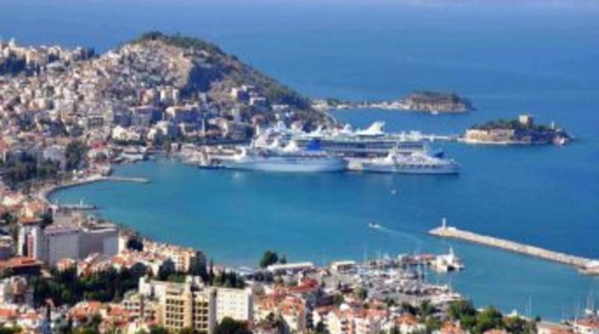 Kuşadası Limanı'na Bu Yıl Ilk Gemi 3 Mart'ta Gelecek