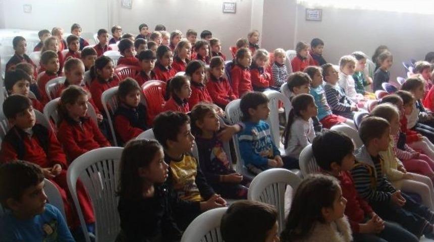 &Ouml;ğrenciler, &ldquo;hapşu&rdquo; Adlı Tiyatro Oyunu Sergilendi