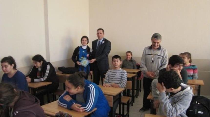 Vergi Haftası Kutlamaları Hediyelerle S&uuml;rd&uuml;