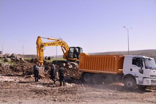 İdil Belediyesi'nden Sokak Ve Cadde Genişletme Çalışması