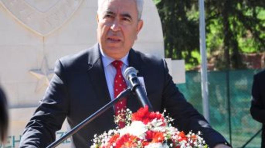 2014'de, G&ouml;ky&uuml;z&uuml;n&uuml; T&uuml;rk Bayraklı U&ccedil;aklar S&uuml;sleyebilir