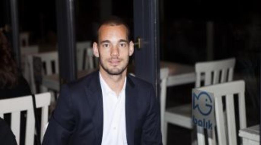 Wesley Sneijder, Yakınlarını Galatasaray Adası'nda Ağırladı