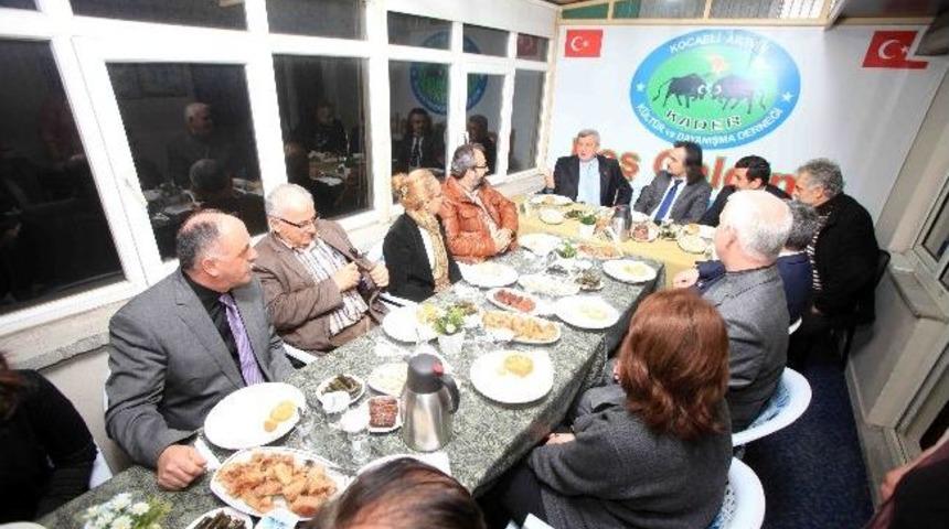 Başkan Karaosmanoğlu Artvinliler Derneği'ni Ziyaret Etti