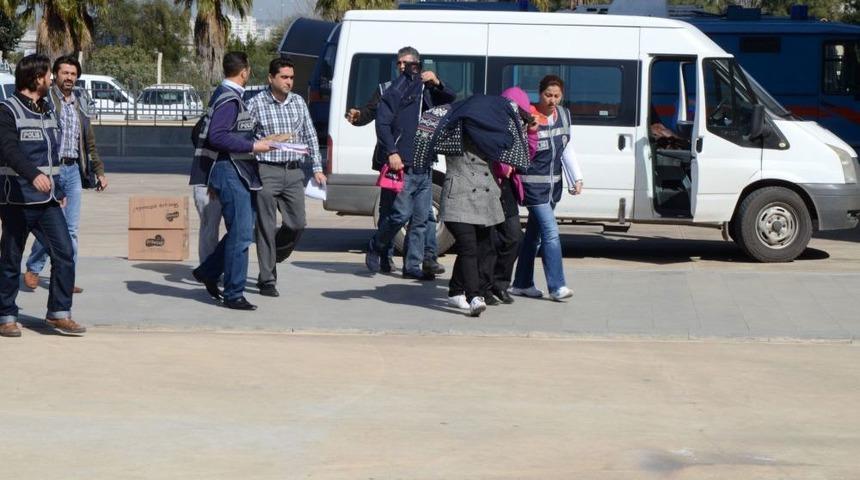 Emeklilik Vaadiyle 30 Kişiyi Dolandırmışlar