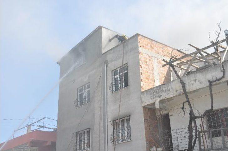 Yangında Kızını Ararken Bayıldı G2