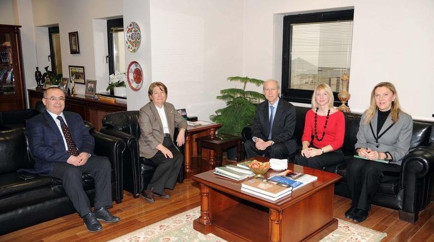 ABD Başkonsolosuş Kocaeli &Uuml;niversitesi'ni Ziyaret Etti