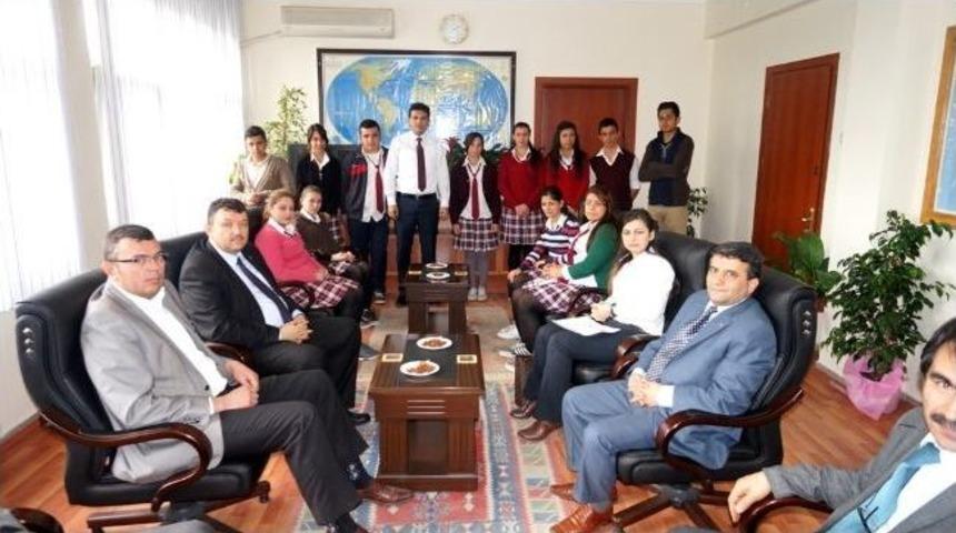 Sarıgöl’de Öğrenciler Daireleri Ziyaret Etti