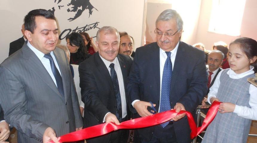 Öğrenciler, ‘Şairler Ve Tasarım Sokağı'ndan Geçiyor