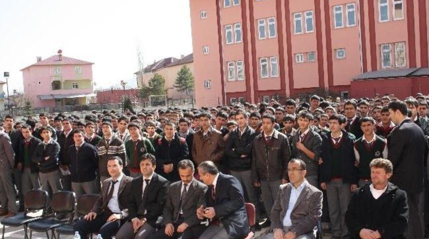 Şampiyon &Ouml;ğrenciler &Ouml;d&uuml;llendirildi