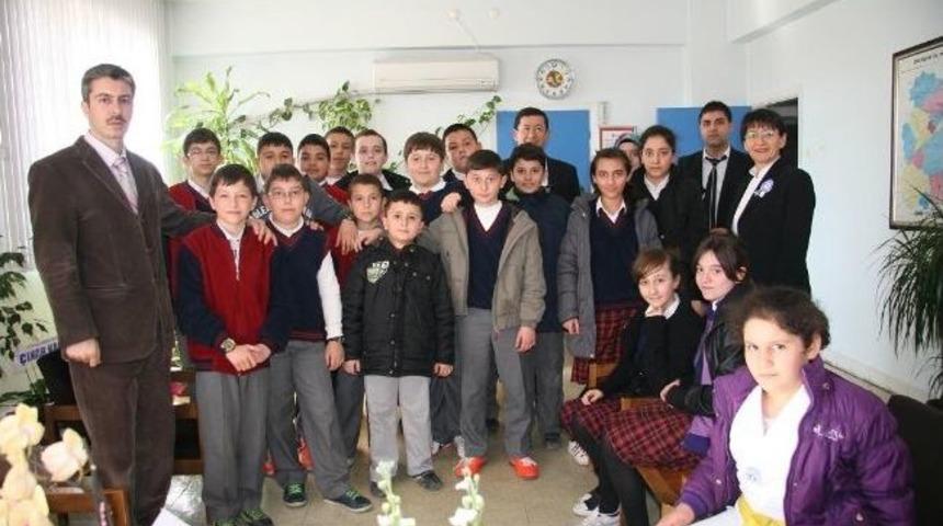 &Ouml;ğrenciler Vergi Dairesine Ziyaret Etti