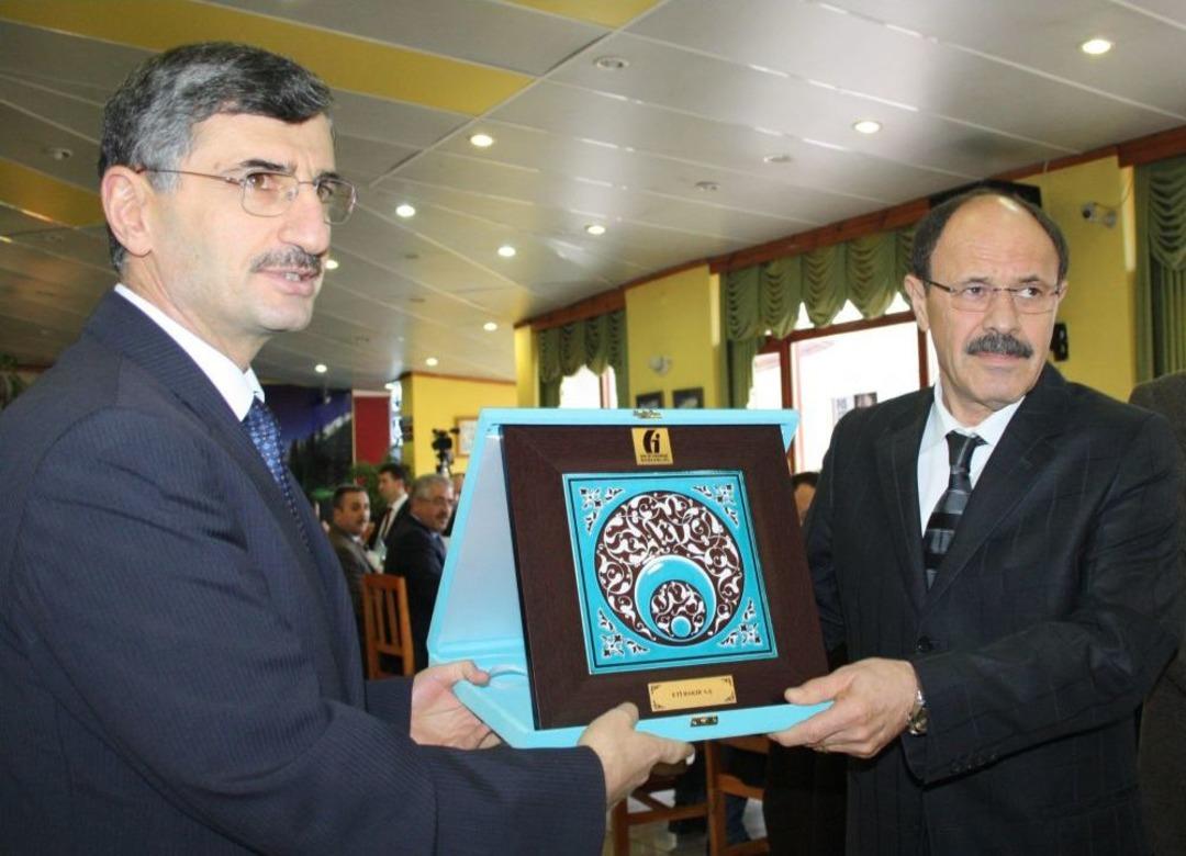 ATAK Helikopterinin G&ouml;sterisi TBMM Savunma Komisyonu &Uuml;yelerini Etkiledi