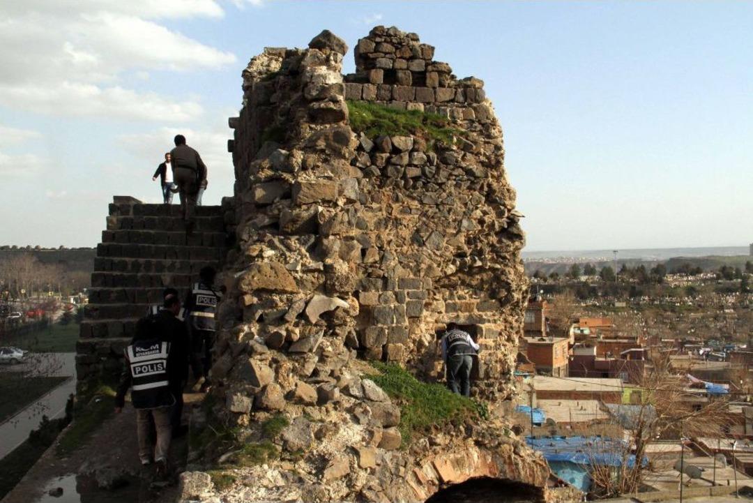 Diyarbakır&rsquo;da Yarım Ton Esrar Ele Ge&ccedil;irildi