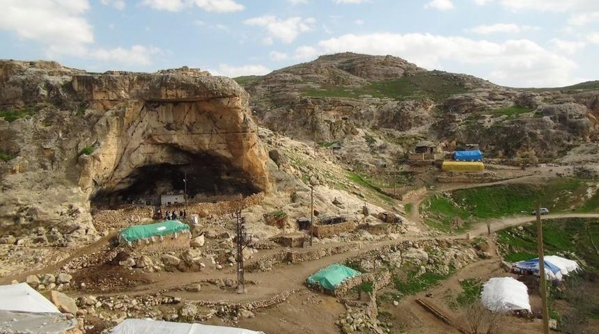 Mağarada Yaşamayı Apartman Yaşamına Tercih Ediyorlar