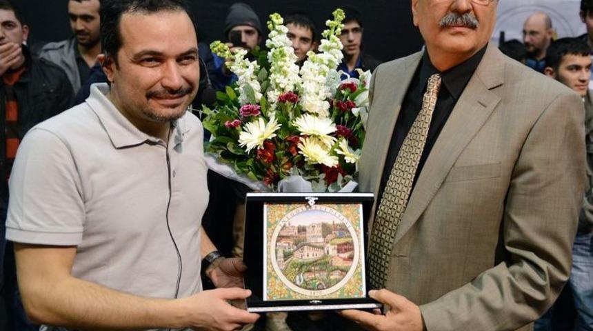 İneg&ouml;ll&uuml;ler, Ahmet Şerif İzg&ouml;ren&rsquo;le Buluştu