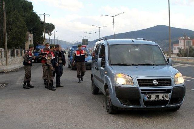 Mazot Hırsızları Jandarmadan Ka&ccedil;amadı 1