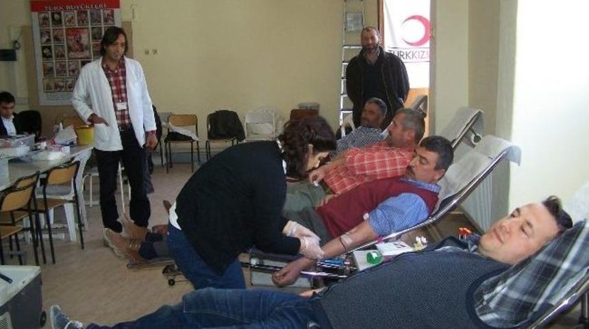Korkuteli&rsquo;nde 41 &Uuml;nite Kan Bağışı Yapıldı