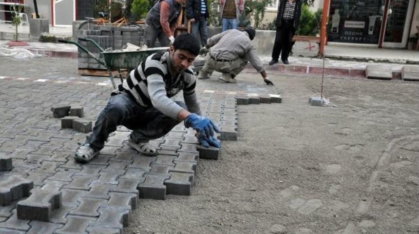 Ak&ccedil;ay&rsquo;da Yol Seferberliği