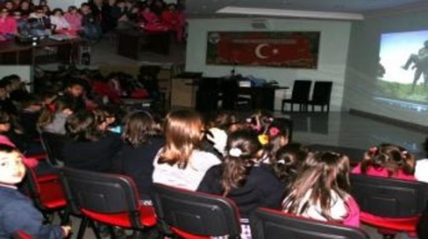 &Ouml;ğrencilere &ldquo;&ccedil;anakkale Ge&ccedil;ilmez&rdquo; Belgeseli