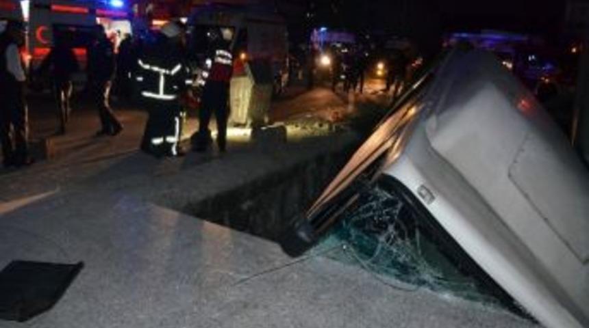 Kayseri&rsquo;deki Trafik Kazası: 2'si Ağır 15 Yaralı