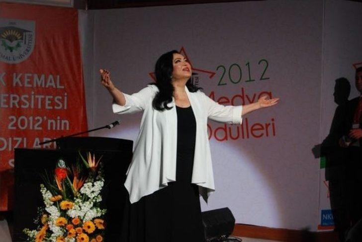 Türkan Sultan’ı Duygulandıran Ödül G5