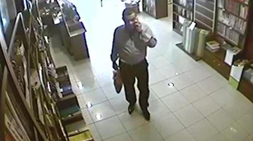 Tezgahtarın Telefonunu &Ccedil;alan Hırsız Kamerada