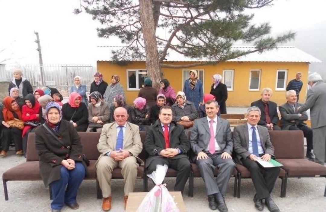 Geyve Şehit Recep Demir Ortaokulu&rsquo;nda &ldquo;beyaz Bayrak&rdquo; &Ouml;d&uuml;l T&ouml;reni