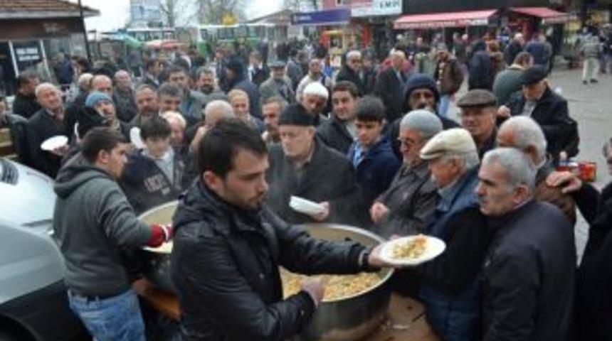 Erbakan i&ccedil;in Alaplı'da mevlit okutuldu