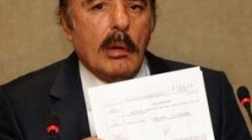 Ferdi Tayfur Yalova'da dolandırıldı