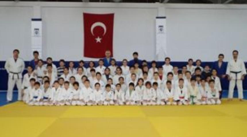 Minik Judocular ortak kampta buluştu