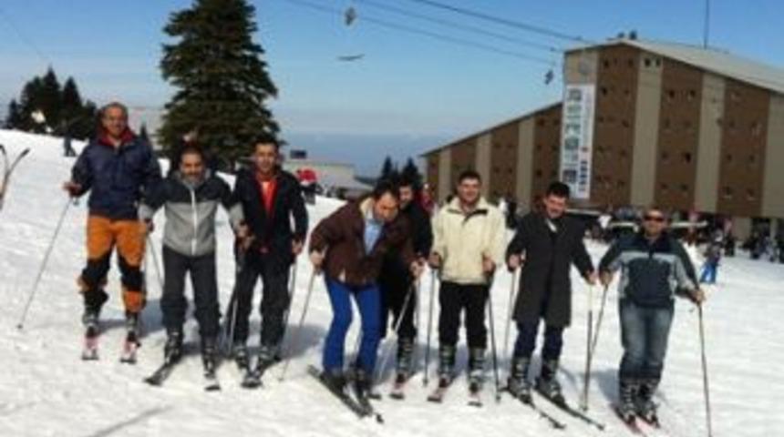 &Ccedil;ESİAD &uuml;yeleri Uludağ&rsquo;da stres attı