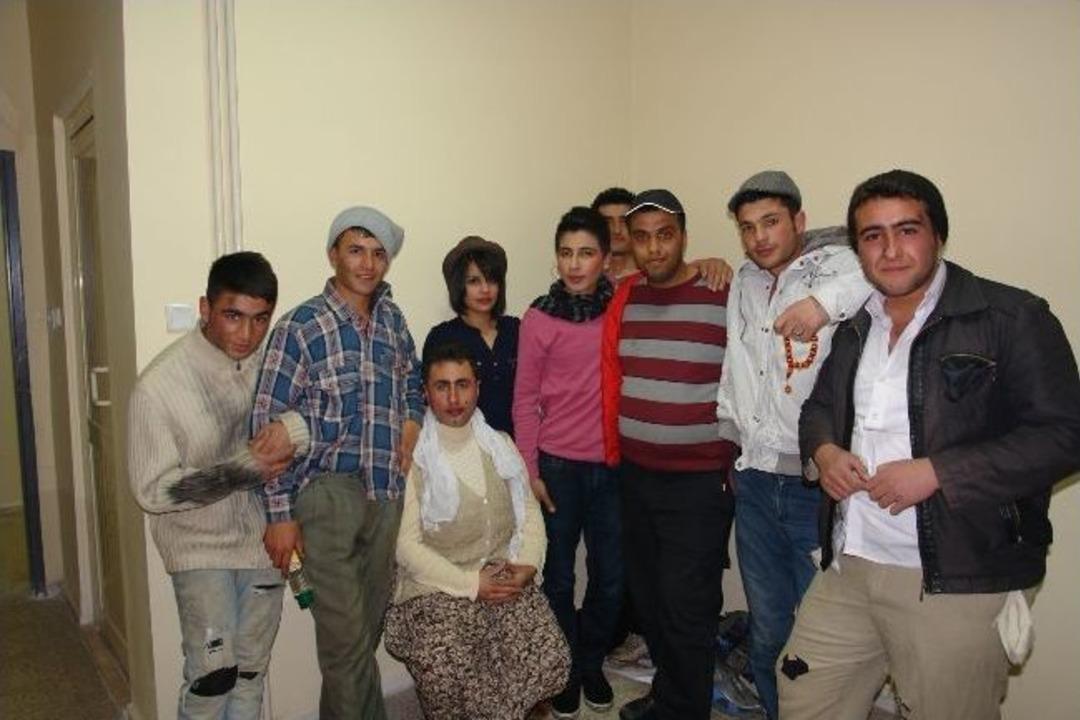 Hizan Gen&ccedil;lik Ve Spor Klub&uuml; Derneği İlk G&ouml;sterisini Sahneledi