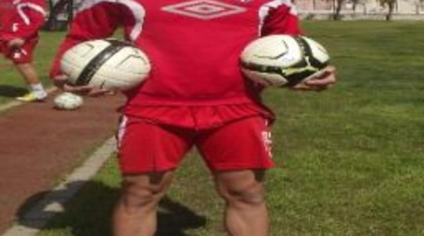 Kuru; &ldquo;aydın Tam Anlamıyla Futbol Oynayacak Bir Yer&rdquo;