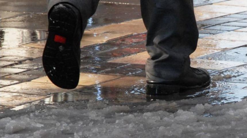 Kışlık Ayakkabıların &Ouml;mr&uuml;n&uuml; Uzatmak M&uuml;mk&uuml;n