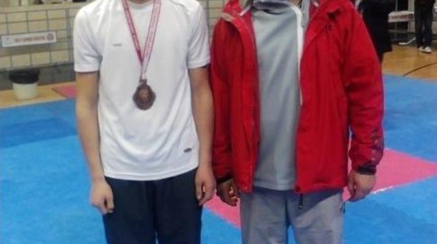 Gen&ccedil; Sporcunun B&uuml;y&uuml;k Başarısı