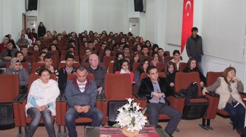 İha Muhabiri Suriye&rsquo;de Yaşadıklarını &Ouml;ğrencilerle Paylaştı