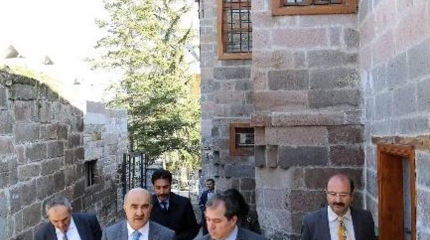 Ali Saip Paşa Sokağında Sona Doğru