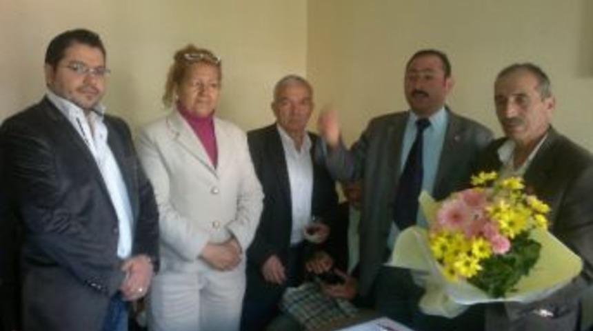 Ak Parti Yerel Y&ouml;netimlerden Muhtarlar Derneğine Ziyaret