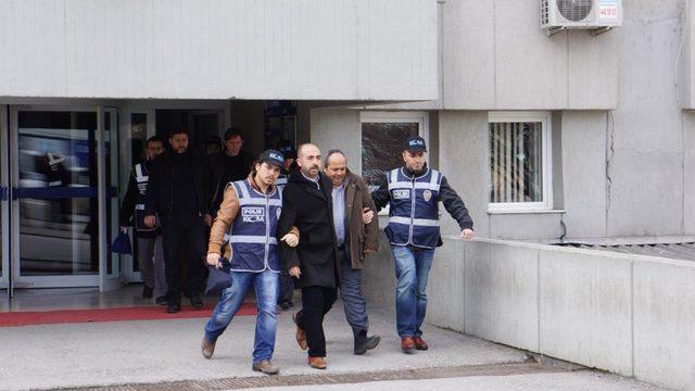 Polis, Kaçak Akaryakıtın Saklandığı Dev Tankı Topraktan Güçlükle Çıkardı