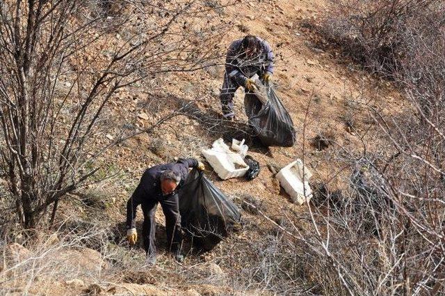 Gümüşhane Belediyesinden Çevre Temizliği Çalışması