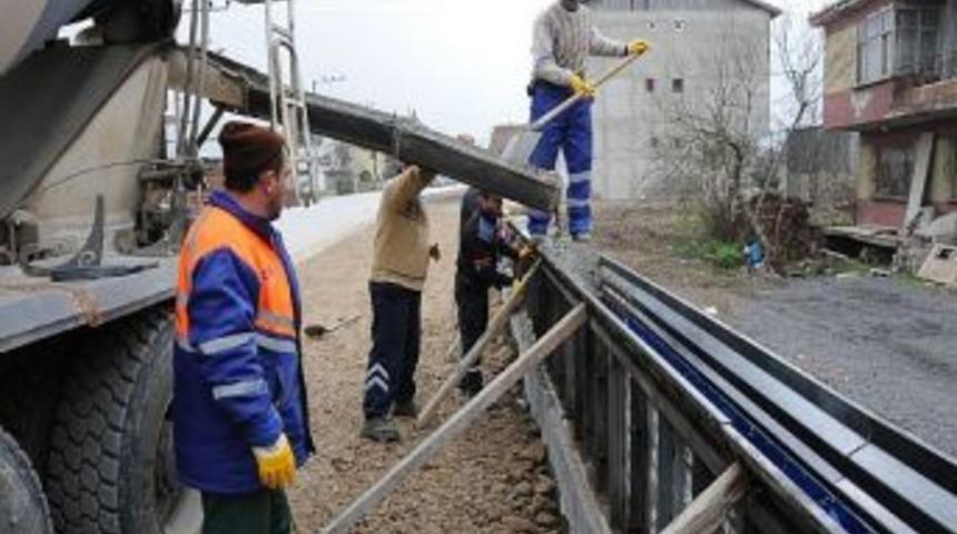 Başiskele'de Yol Çalışmaları Devam Ediyor