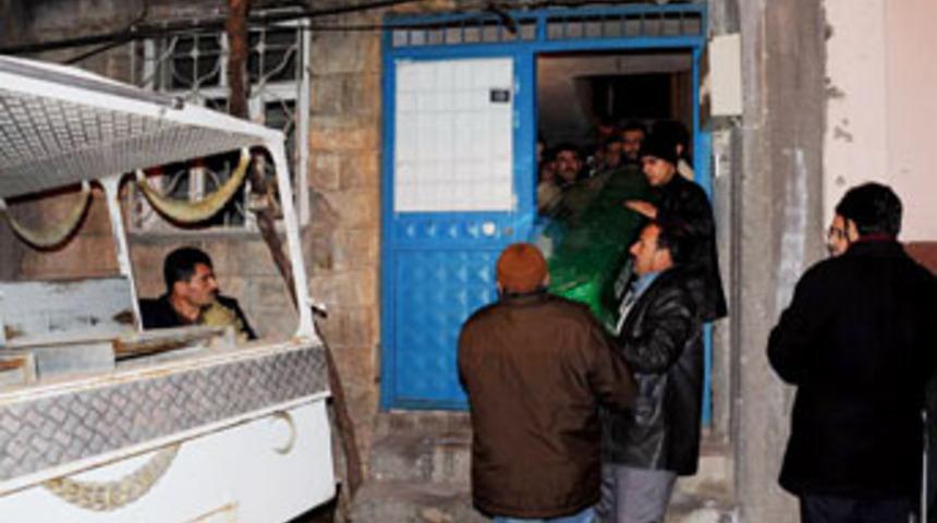 &Ouml;fkeli koca dehşeti