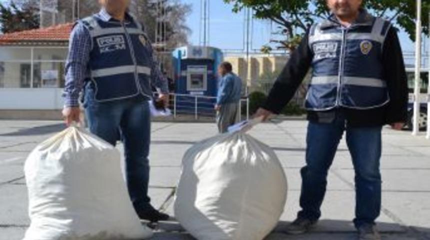 Durdurulan Ara&ccedil;ta 41 Kilo Esrar &Ccedil;ıktı